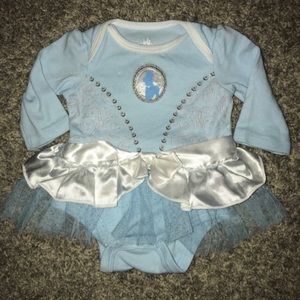 Cinderella onesie. Size newborn.